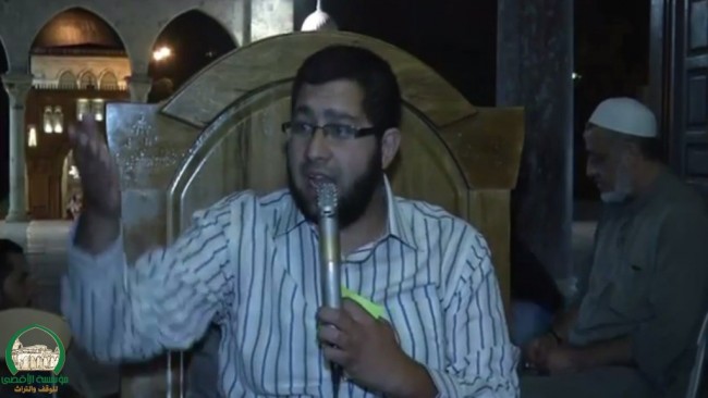 إبعاد مدرس وطالبة في مشروع مصاطب العلم عن الأقصى لمدة 15 يوم