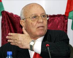 قريع يطلع القنصل البريطاني العام في القدس على مجمل الانتهاكات الاسرائيلية في مدينة القدس