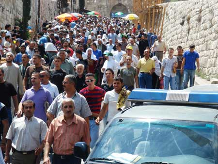 دعوة الى تكثيف شد الرحال للأقصى لمواجهة تصاعد الاقتحامات اليهودية