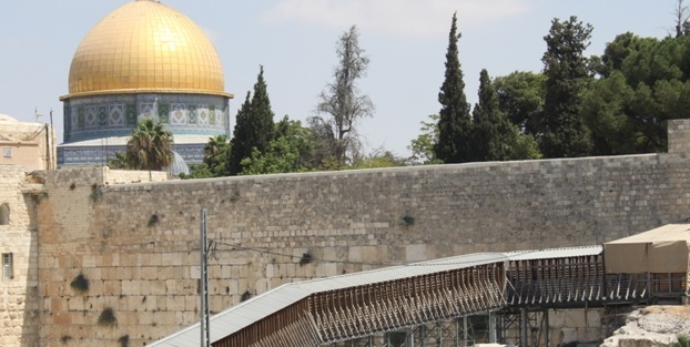 قريع: الاحتلال الاسرائيلي يبدأ بالتقسيم الزماني للمسجد الاقصى المبارك فعلياً