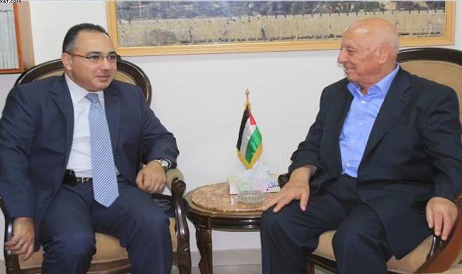 قريع يستقبل سفير جمهورية مصر العربية ويبحث العدوان على غزة وجهود التهدئة