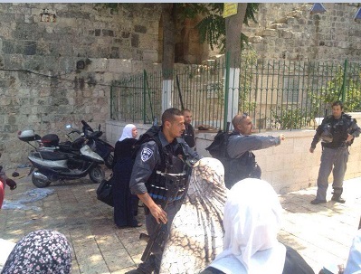 اقتحام للأقصى ومنع النساء من دخوله