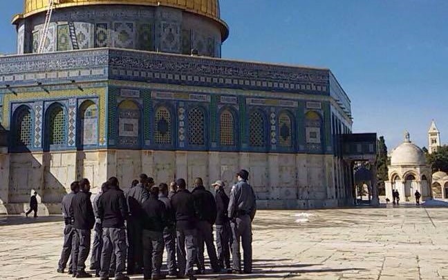 قريع يستنكر اقتحام مجموعات إستيطانية متطرفة باحات المسجد الأقصى المبارك