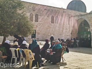 ابعاد 4 نساء مقدسيات عن المسجد الاقصى المبارك