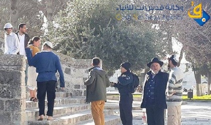 توتر في الأقصى إثر تطاول شرطي إسرائيلي على سيدنا محمد