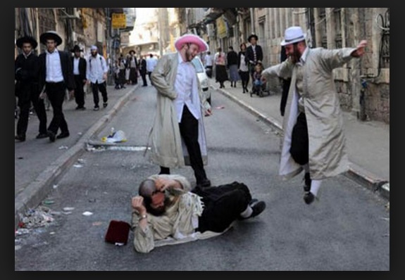 قريع يحذر من دعوات يهودية متطرفة لإقامة احتفالات “المساخر” بالأقصى