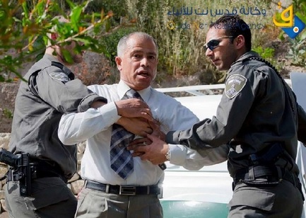 . إعتقال المحاضر في جامعة القدس سمير شقير بعد مداهمة منزله في سلوان