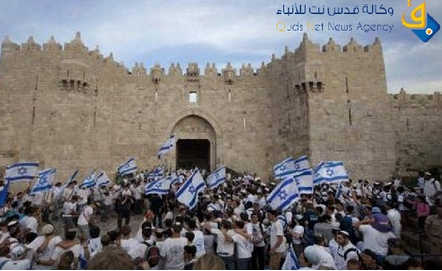 اعتقال 6 من الأقصى والمصلون يحبطون “حج” المستوطنين