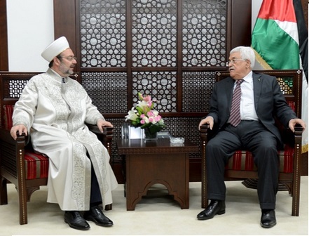 ابو مازن : المواطن المقدسي يتعرض لحملة شرسة من قبل الاحتلال