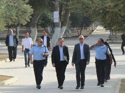 رئيس بلدية القدس يدعو سكانها لحمل السلاح لمواجهة الفلسطينين