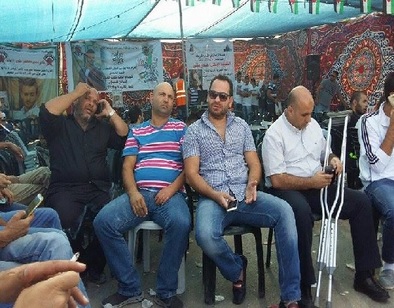 مداهمة خيمة عزاء الشهيد المقدسي علون واعتقال شاب