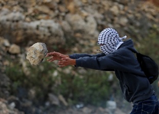 مواجهات في قرية قطنة شمال غرب القدس