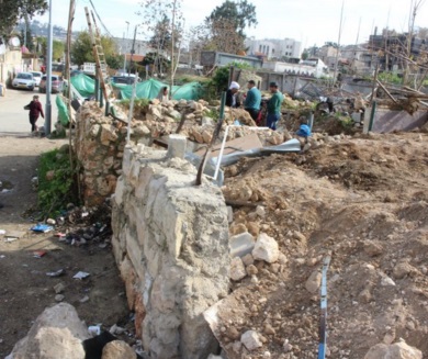 هدم منزل وتسليم اربع عائلات قرارات اخلاء بالقدس