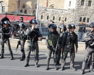 إصابات خلال قمع الاحتلال لسلسلة بشرية في القدس