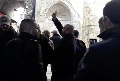 القدس: اعتقال موظف أوقاف والإفراج عن طفل بشروط