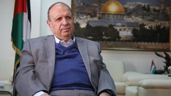 الاحتلال يبعد وزير شؤون القدس عن “الأقصى” حتى الأحد المقبل