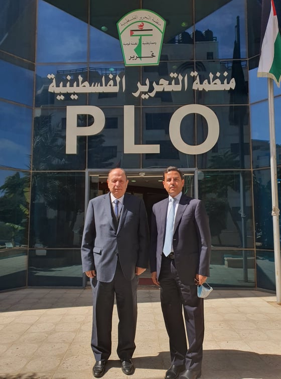 <strong>الحسيني والسفير الأردني يؤكدان على عدم السماح بمحاولات طمس الهوية العربية الإسلامية المسيحية في القدس</strong>