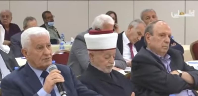 الحسيني يضع “المركزي” بصورة الاوضاع في مدينة القدس