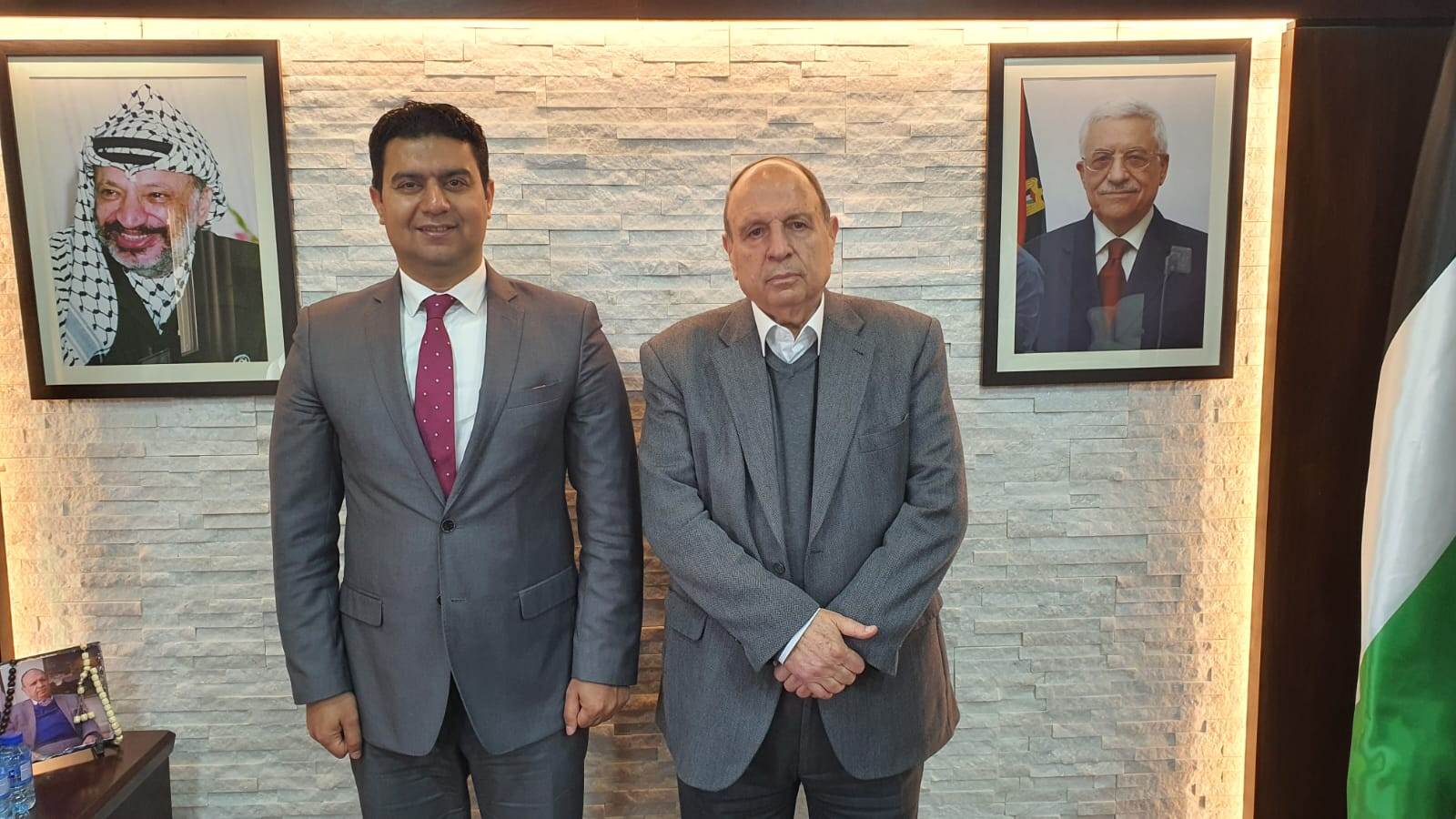 الحسيني لدى لقاءه قنصل مصر العام يحذر من ” شيطنة” اسرائيلية مبرمجة لتأزيم الاوضاع في القدس خلال شهر رمضان